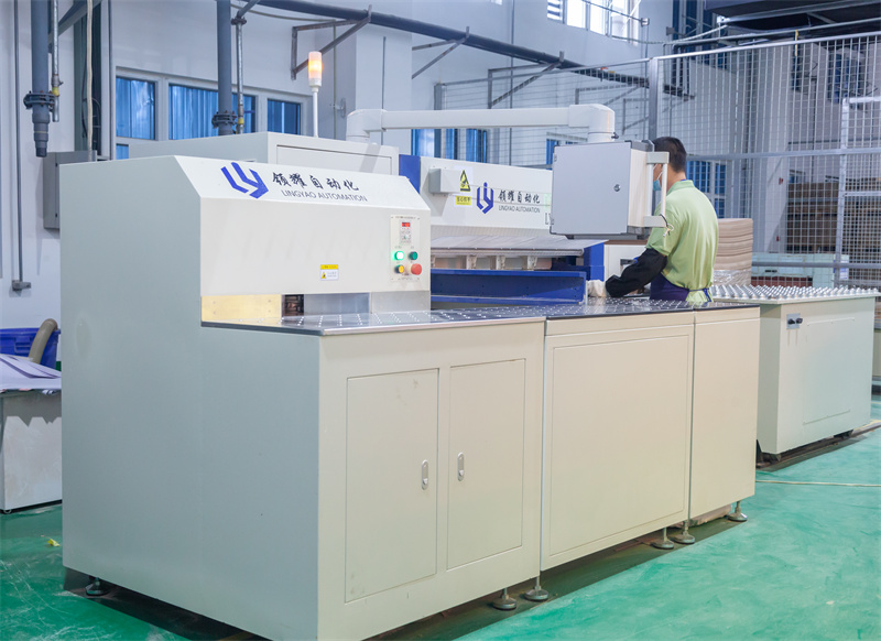 15、、、下料机.jpg